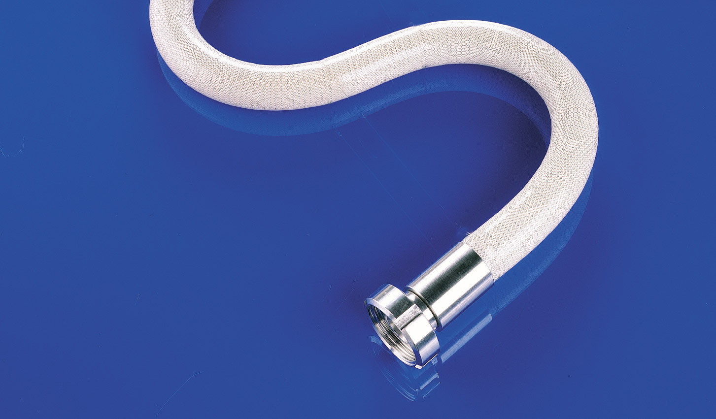 Zertifiziertes Komplett-Schlauchsystem für flüssige Lebensmittel Masterflex Group, Masterflex: Produktabbildung des zertifizierten Komplettschlauchsystems das sich zur Förderung von flüssigen Lebensmitteln eignet und welches Masterflex als erster und einziger Hersteller anbietet